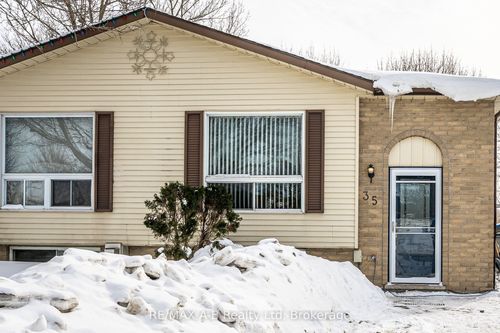 35 Maxwell St, St Marys, ON, N4X0A2 | Card Image