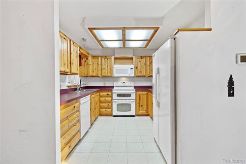 11154 Gale Rd, Otisville, MI, 48463-9435 | Card Image