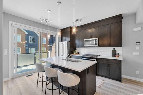 213 Livingston Common Ne, Calgary, AB, T3P1K1 | Card Image