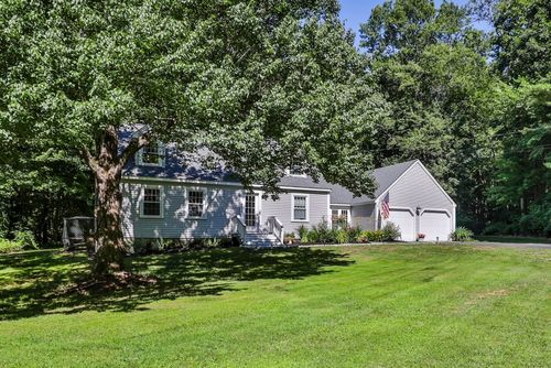 24 Beaver Brook Cir, Amherst, NH, 03031-2512 | Card Image