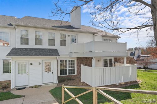 288 Carriage Ct, Washington, MO, 63090-4617 | Card Image