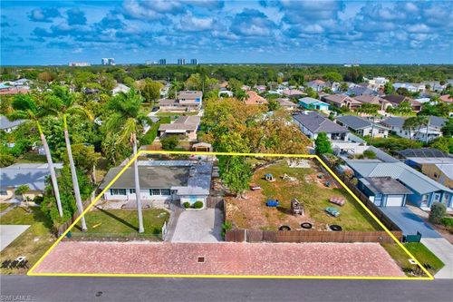 727 & 731 108th Ave N, Naples, FL, 34108-1871 | Card Image