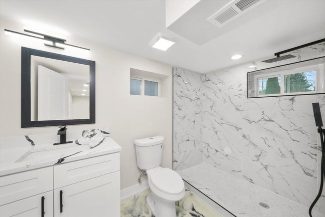 9213 S Trumbull Ave, House other with 3 bedrooms, 2 bathrooms and 2 parking in Evergreen Park IL | Image 17