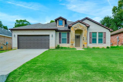 12092 La Salle River Rd, Conroe, TX, 77304-4004 | Card Image