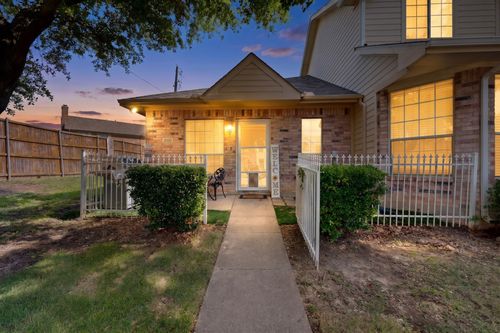 3910 Brandon Park Dr, Garland, TX, 75044-6453 | Card Image