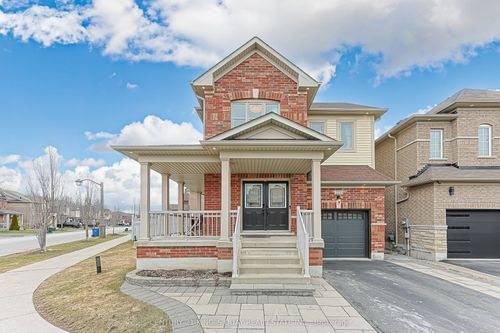 221 Delbert Cir, Stouffville, ON, L4A0Y7 | Card Image