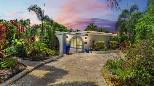 2137 Ne 17th Ave, Wilton Manors, FL, 33305-2407 | Card Image