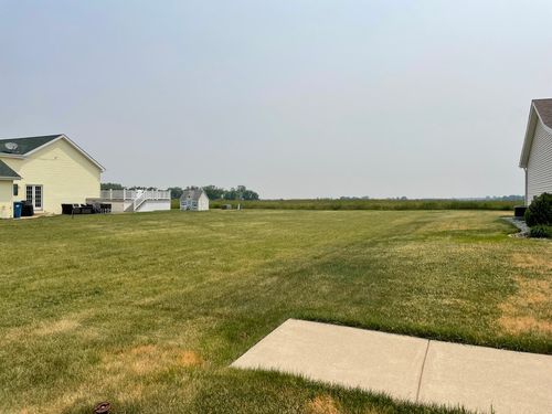 946 Louise Dr, Momence, IL, 60954-2326 | Card Image