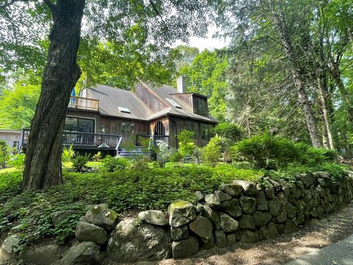 34 Mount Airy Rd E, Croton-On-Hudson, NY, 10520-3411 | Card Image