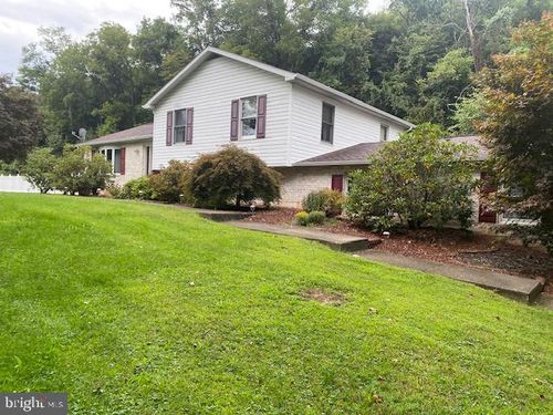 327 La Rue Ln, MIFFLINTOWN, PA, 17059-8003 | Card Image