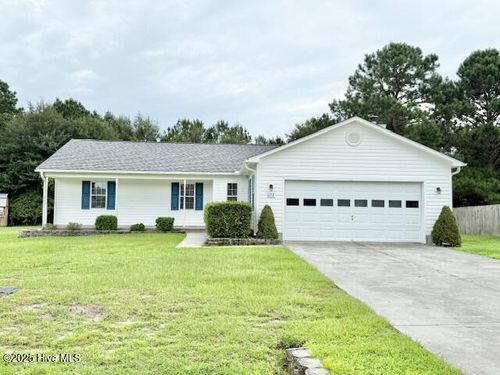 222 Redberry Dr, Richlands, NC, 28574-6366 | Card Image