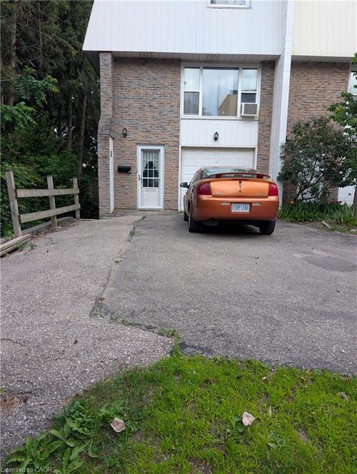 15-70 Morgan Ave, Kitchener, ON, N2A2M2 | Card Image