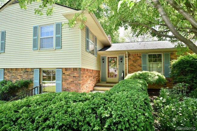 1010 Rock Spring Rd, House other with 4 bedrooms, 3 bathrooms and null parking in Bloomfield Hills MI | Image 4