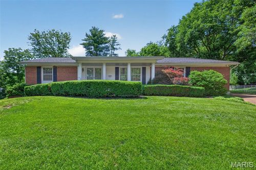 6 Helmsdale Ct, Ballwin, MO, 63011-3503 | Card Image
