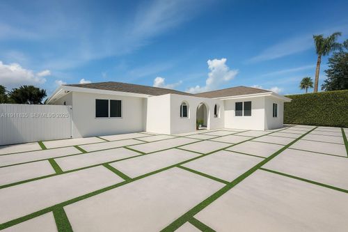 14121 Sw 47th St, Miami, FL, 33175-4827 | Card Image