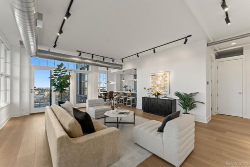 unit-401-2051 Villa Rd, Birmingham, MI, 48009-6570 | Card Image