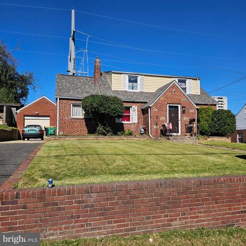 6418 Elliott Pl, HYATTSVILLE, MD, 20783-5008 | Card Image