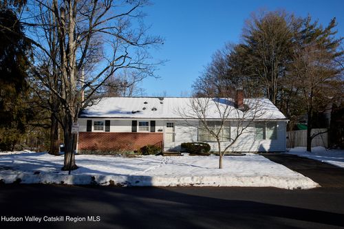 25 John Street, New Paltz, NY, 12561 | Card Image