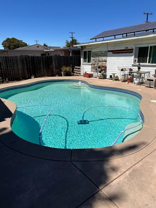 272 Elmwood Lane, Hayward, CA, 94541 | Card Image