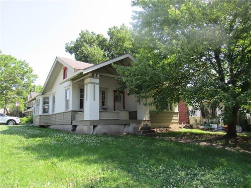1000 E Pearl St, Harrisonville, MO, 64701-1928 | Card Image