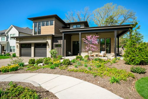 611 S Loomis St, Naperville, IL, 60540-6611 | Card Image