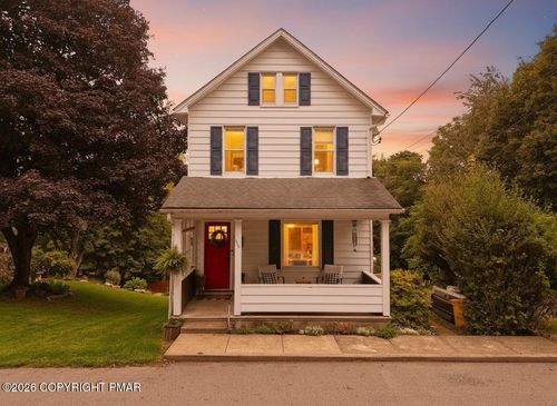 319 N 4th St, Bangor, PA, 18013-1815 | Card Image