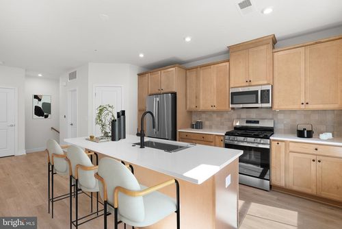 21752 Dollis Hill Ter, BROADLANDS, VA, 20148-5563 | Card Image