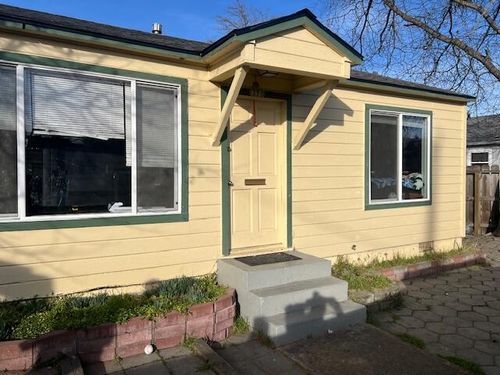 1320 W 8th Street, Medford, OR, 97501 | Card Image