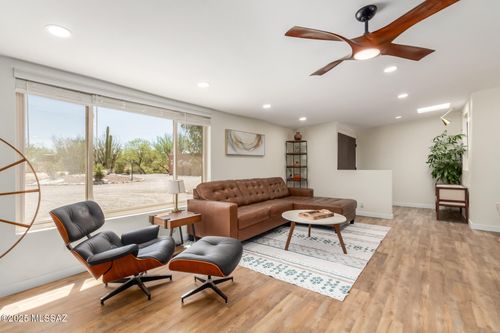 6821 N Cassim Pl, Tucson, AZ, 85704-1261 | Card Image