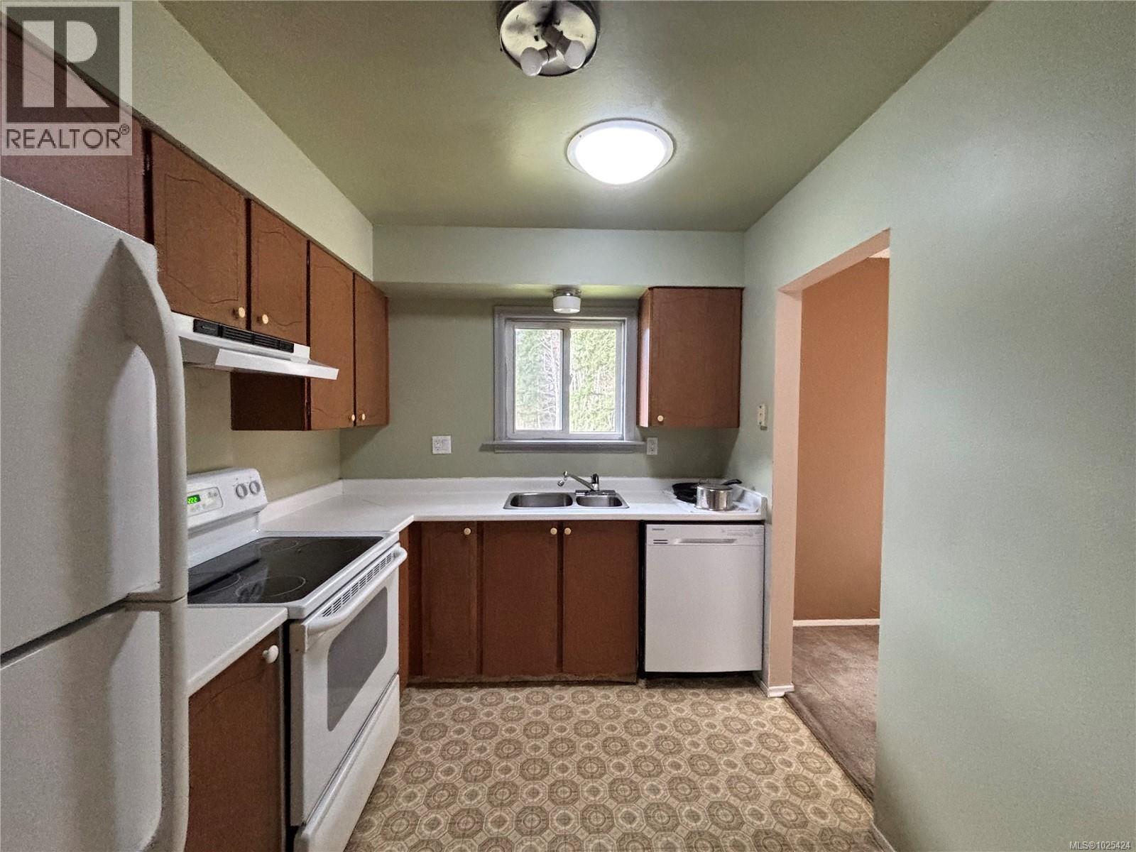 Residential in Gold River 2