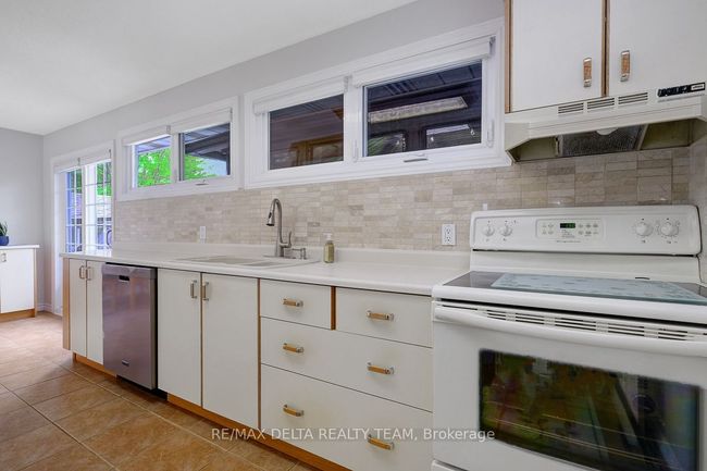 5041 Thunder Rd, House other with 4 bedrooms, 2 bathrooms and 5 parking in Carlsbad Springs ON | Image 15