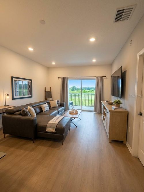 b-3137 Sun Lake Ct, KISSIMMEE, FL, 34747-8807 | Card Image