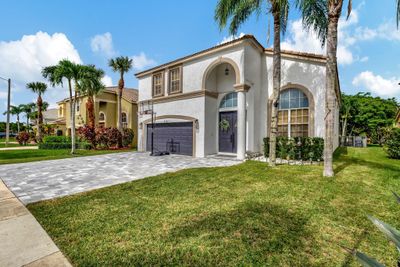 2761 Misty Oaks Circle, House other with 4 bedrooms, 3 bathrooms and null parking in Royal Palm Beach FL | Image 2