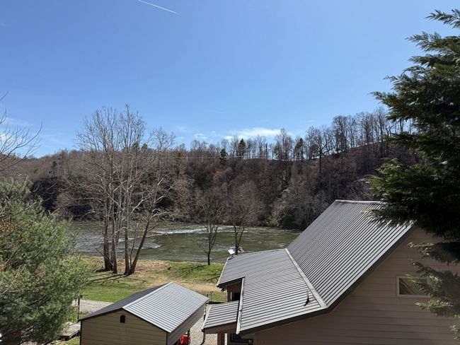 3550 Old River Ln, House other with 2 bedrooms, 2 bathrooms and 558 parking in Independence VA | Image 42