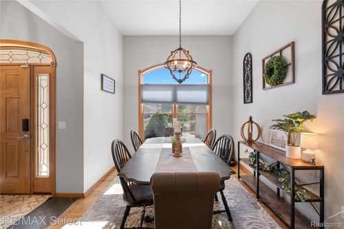 199 Brookside Dr, Flushing, MI, 48433-2658 | Card Image