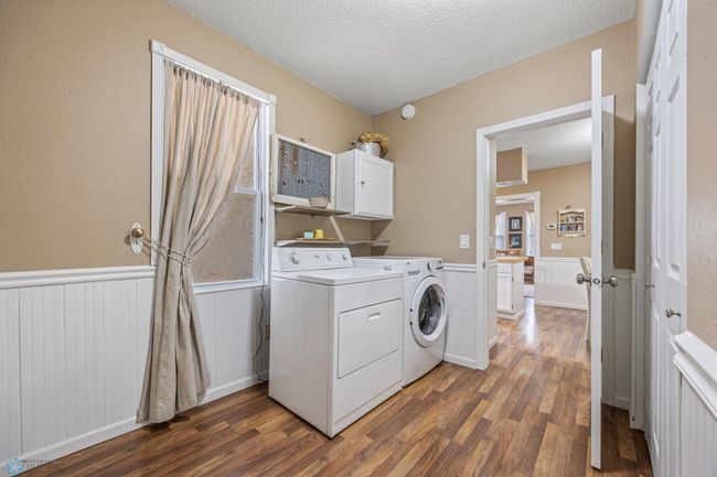Mudroom with Washer & Dryer Included | Image 9