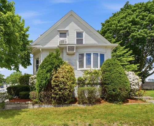 123 Oxford St, Cranston, RI, 02920-7452 | Card Image