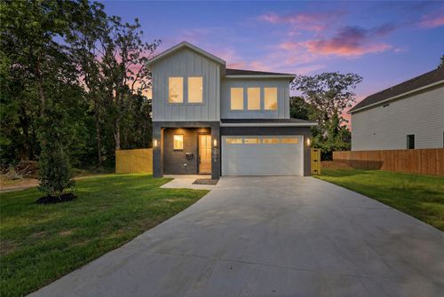 5806 Carlton Garrett Street, Dallas, TX, 75215 | Card Image