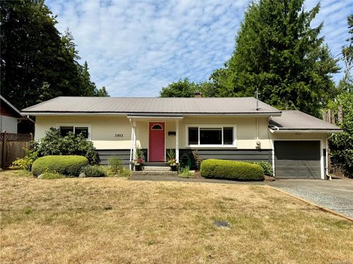 5933 Deuchars Dr, North Cowichan, BC, V9L1L5 | Card Image