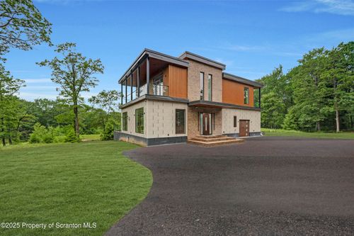 130 Laurelbrook Dr, Bear Creek Township, PA, 18702-8412 | Card Image
