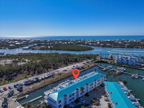 8230 Harborside Cir, ENGLEWOOD, FL, 34224-3506 | Card Image