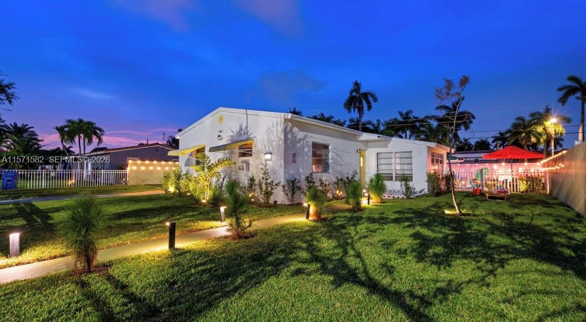 2nd Ct, Hallandale Beach, FL 33009