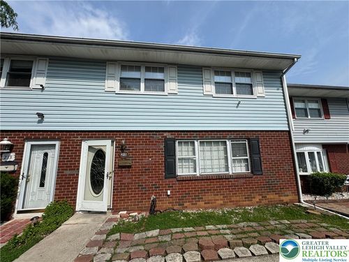 215 W Lehigh St, Bethlehem, PA, 18018-5402 | Card Image