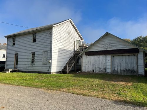136 Canal St, Wampum, PA, 16157-4602 | Card Image