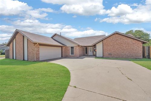 801 Rosehaven Drive, Altus, OK, 73521 | Card Image