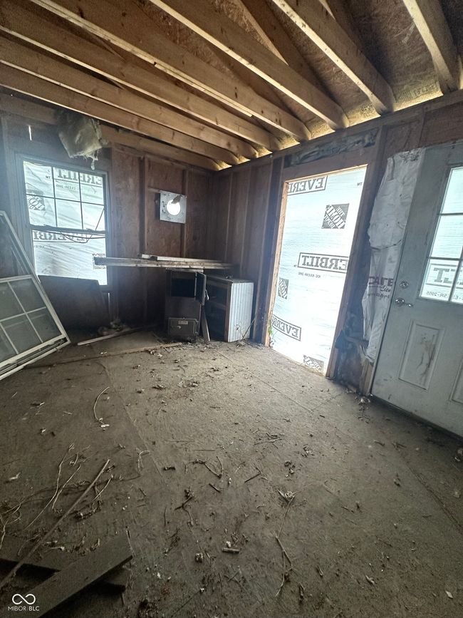 view of miscellaneous room | Image 11