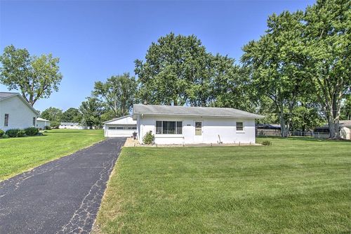 1143 S 44th St, Decatur, IL, 62521-4380 | Card Image