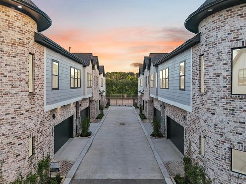 2595 Paul Quinn St, Houston, TX, 77091-4711 | Card Image