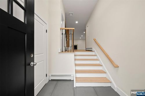 252 9th St, Palisades Park, NJ, 07650-2026 | Card Image