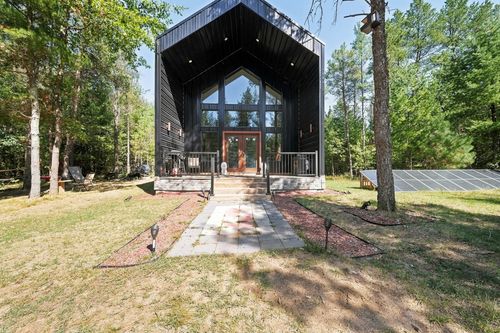 S10460 Black Creek Rd, Fairchild, WI, 54741 | Card Image